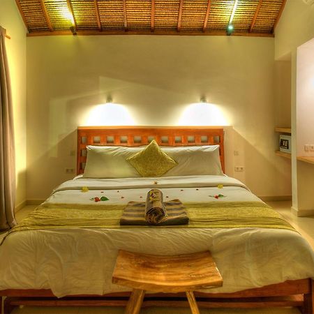 The Waterfront Hotel Gili Air Extérieur photo