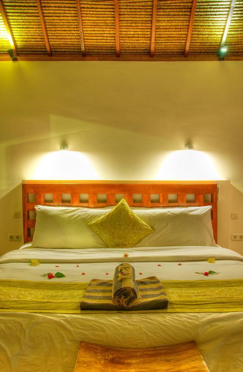 The Waterfront Hotel Gili Air Chambre photo